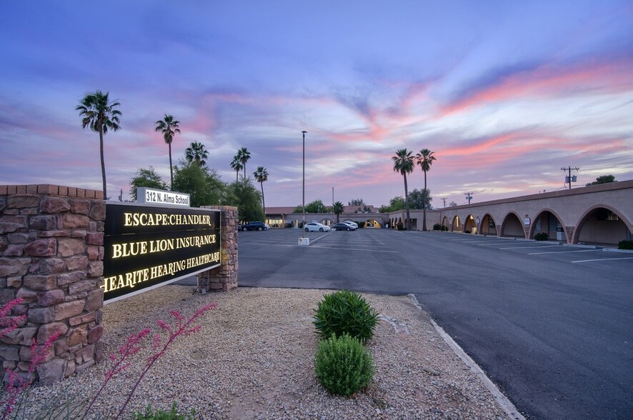 312 N Alma School Rd, Chandler, AZ for lease - Building Photo - Image 1 of 14