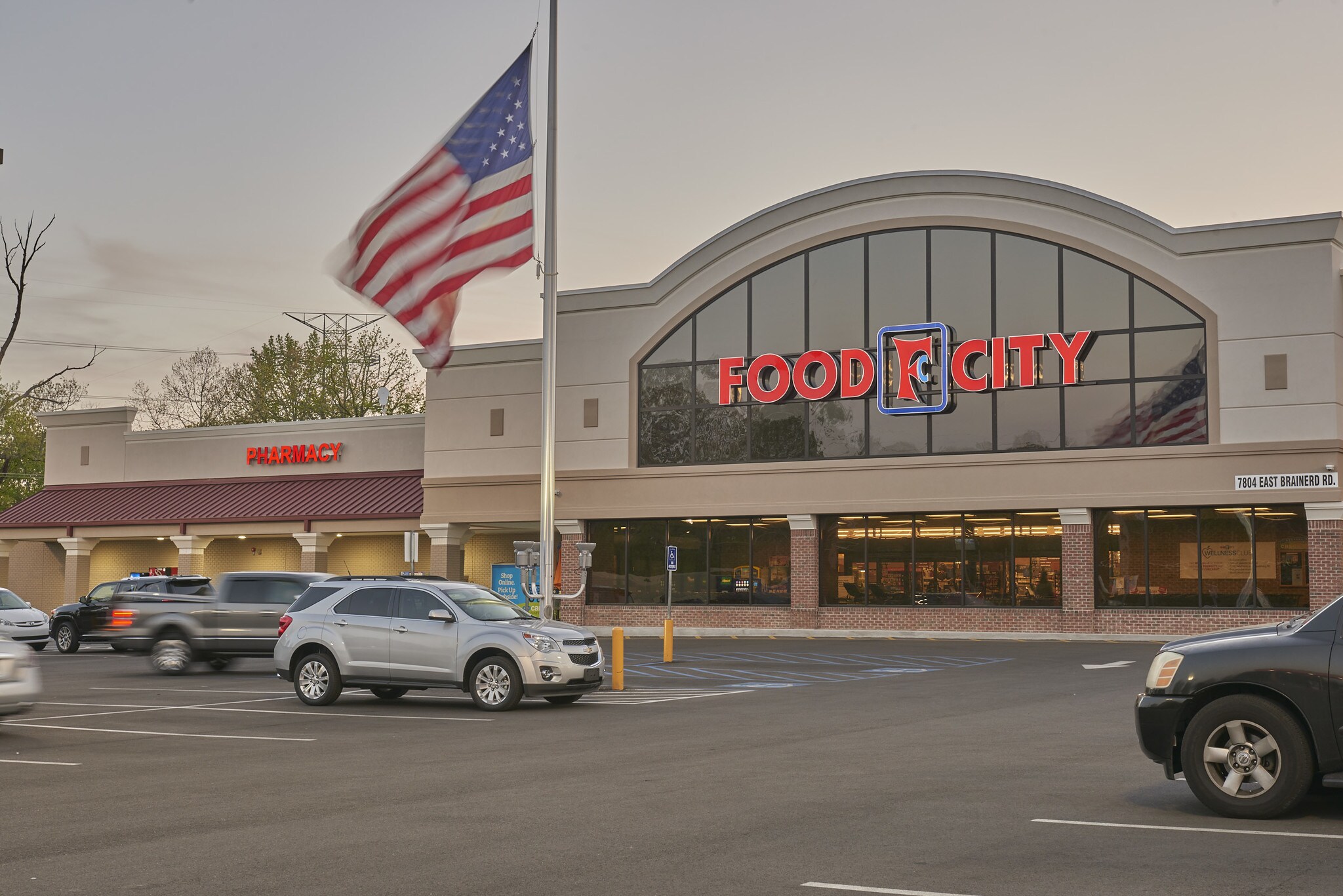 7804 E Brainerd Rd, Chattanooga, TN 37421 East Brainerd Road Shopping