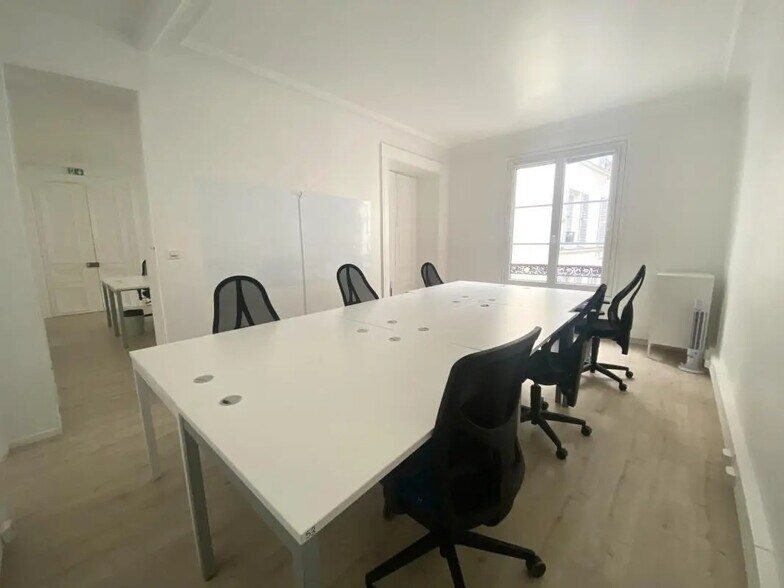 Office in Paris for lease - Building Photo - Image 2 of 8