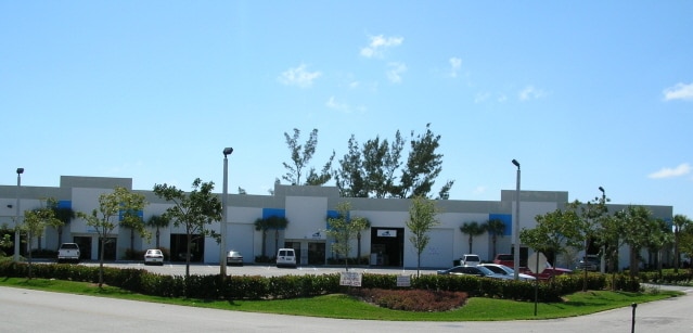 999 W 17th St, Riviera Beach, FL for lease Building Photo- Image 1 of 2
