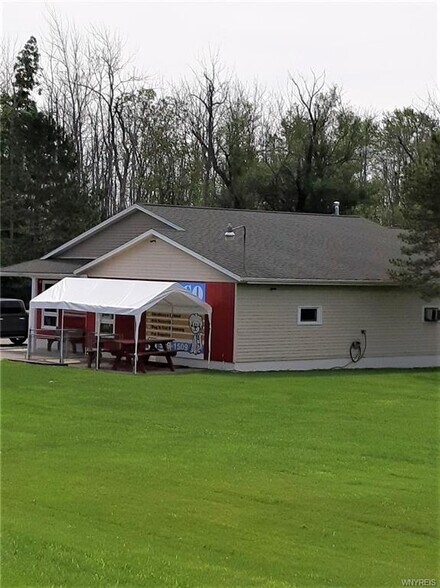 1457 Eden Evans Center Rd, Angola, NY for sale - Building Photo - Image 1 of 1
