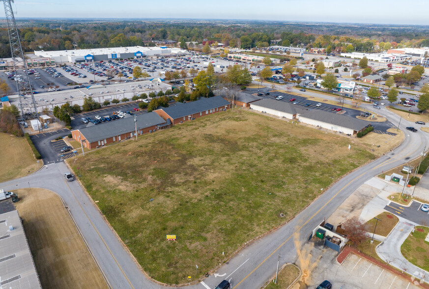 1435 N Expressway, Griffin, GA for sale - Building Photo - Image 1 of 3