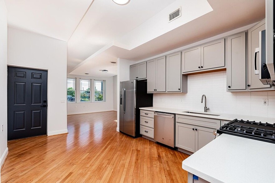 1337-1339 S Vandeventer Ave, Saint Louis, MO for sale - Building Photo - Image 2 of 11