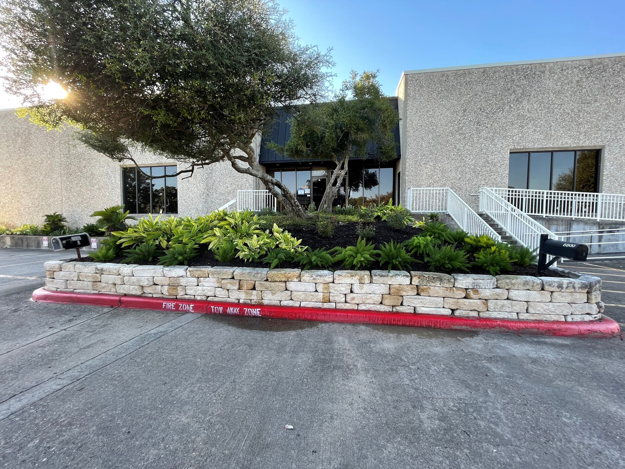 8808 Shoal Creek Blvd blvd, Austin, TX for lease Building Photo- Image 1 of 3