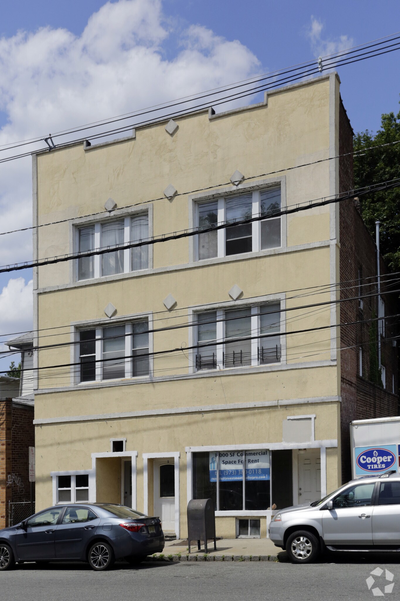 5 Montgomery St, Bloomfield, NJ for lease Building Photo- Image 1 of 3