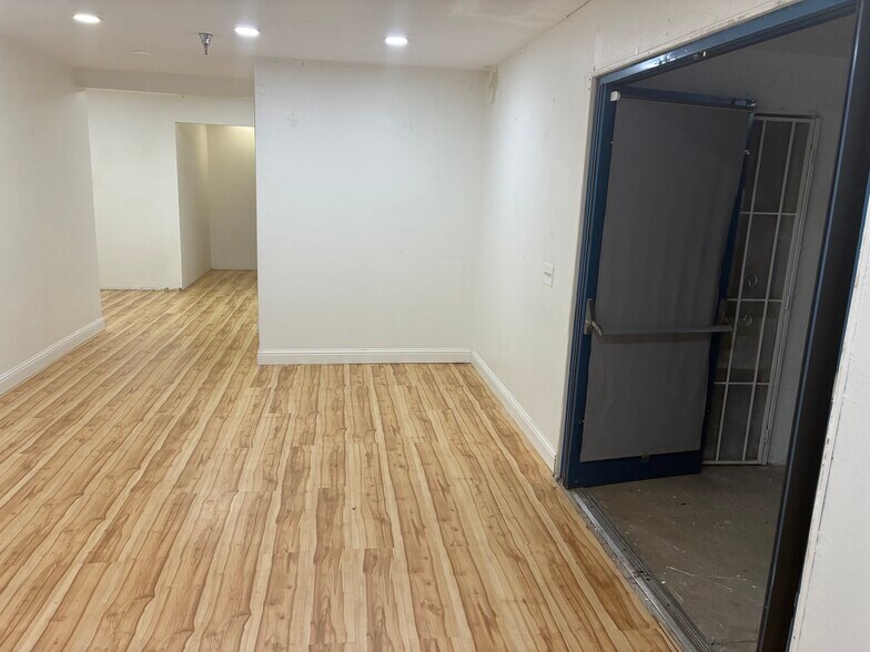 7475 Murray Dr, Stockton, CA for lease - Building Photo - Image 2 of 7