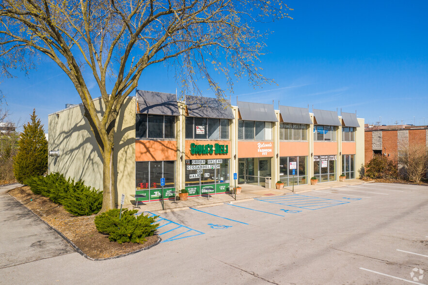 615-639 N New Ballas Rd, Creve Coeur, MO for lease - Building Photo - Image 2 of 5