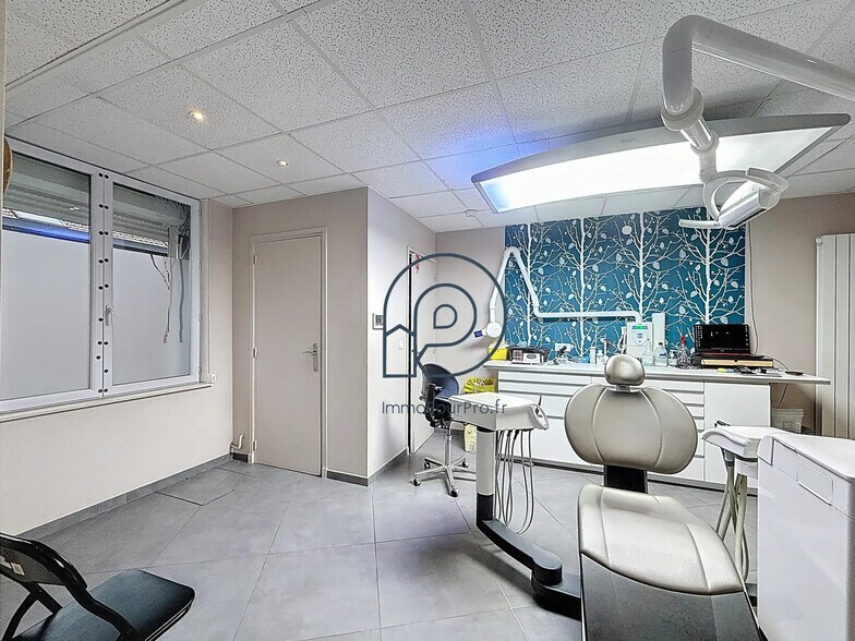 Office in Lambersart for sale - Interior Photo - Image 2 of 10