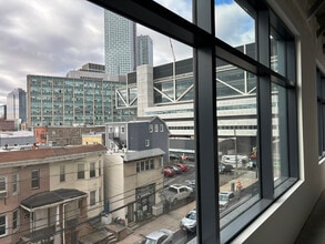 32 Oakland Ave, Jersey City, NJ for lease Building Photo- Image 2 of 4