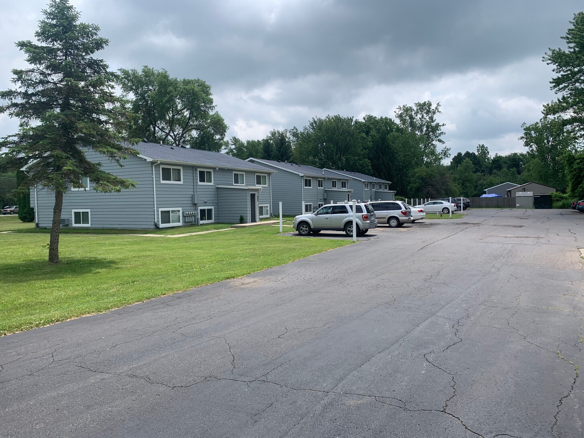 13366 North Rd, Fenton, MI 48430