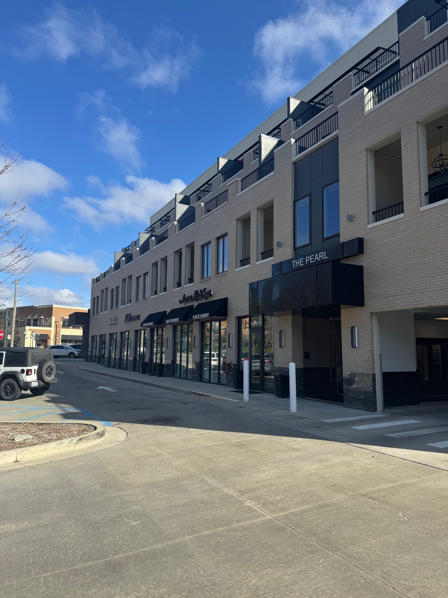 856 N Old Woodward Ave, Birmingham, MI for lease Building Photo- Image 1 of 15