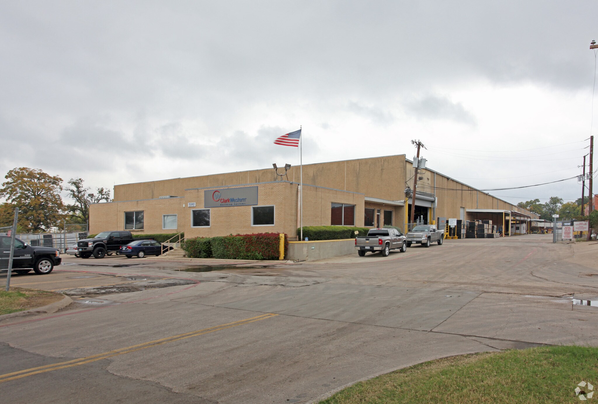 10340 Denton Dr, Dallas, TX for sale Primary Photo- Image 1 of 1