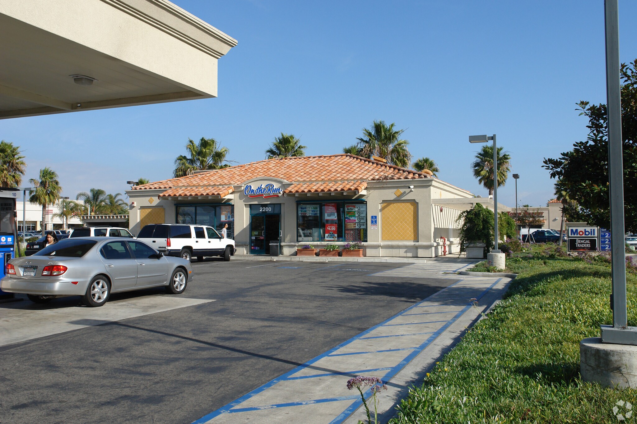 23002330 N Rose Ave, Oxnard, CA 93036 Shopping At The Rose II