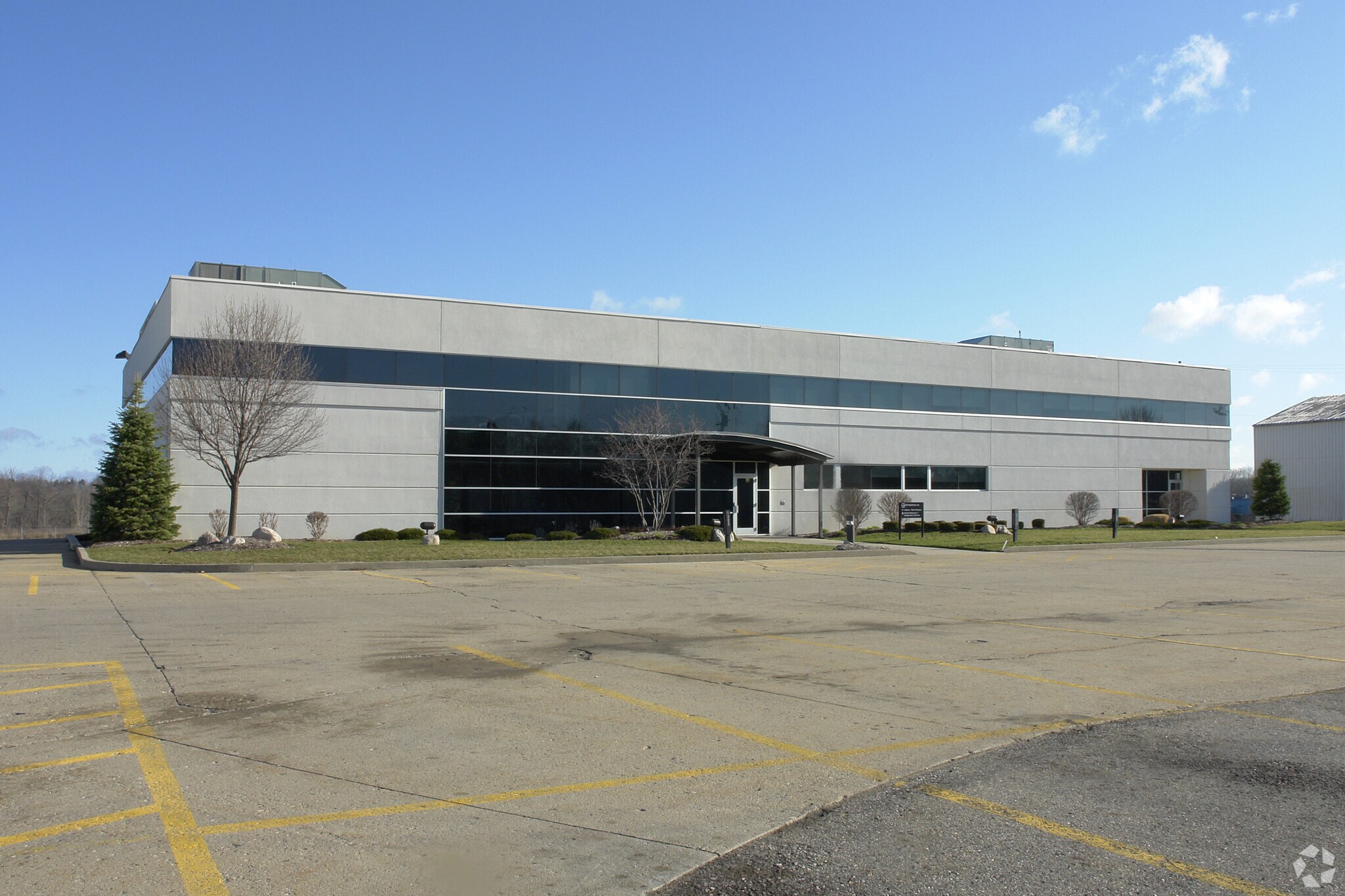 5271 Plainfield Ave NE, Grand Rapids, MI 49525 Industrial for Sale