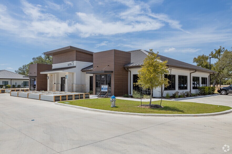 4879 Williams Dr, Georgetown, TX for sale - Primary Photo - Image 1 of 1