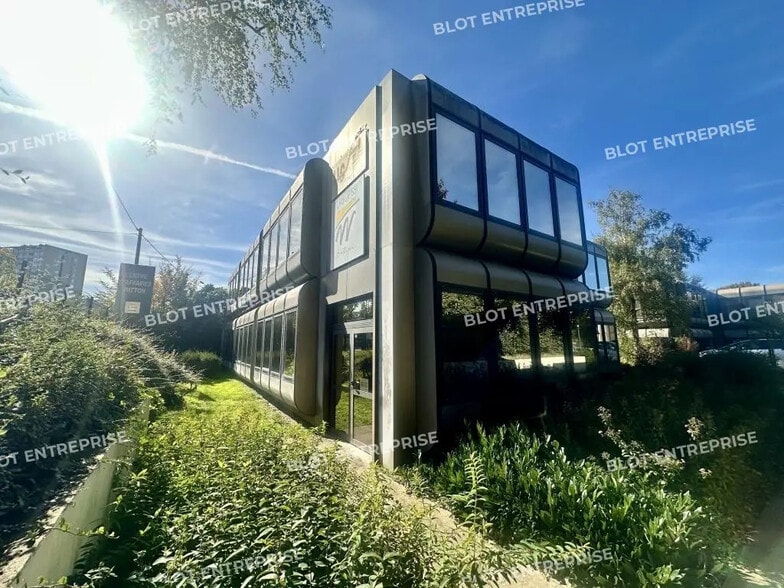 Office in Rennes for sale - Building Photo - Image 1 of 7