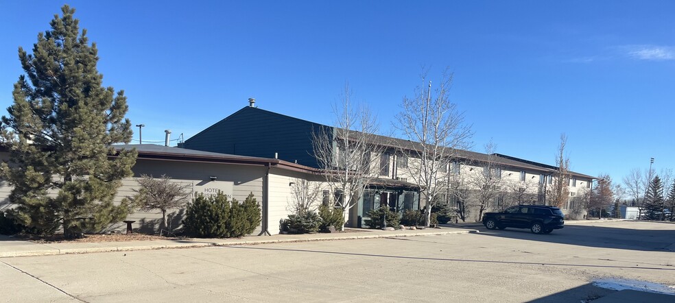913 4th St SW, Stanley, ND for sale - Building Photo - Image 2 of 23