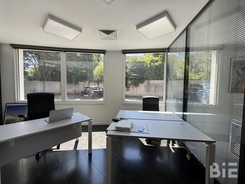 Office in Le Bouscat for sale - Interior Photo - Image 3 of 7