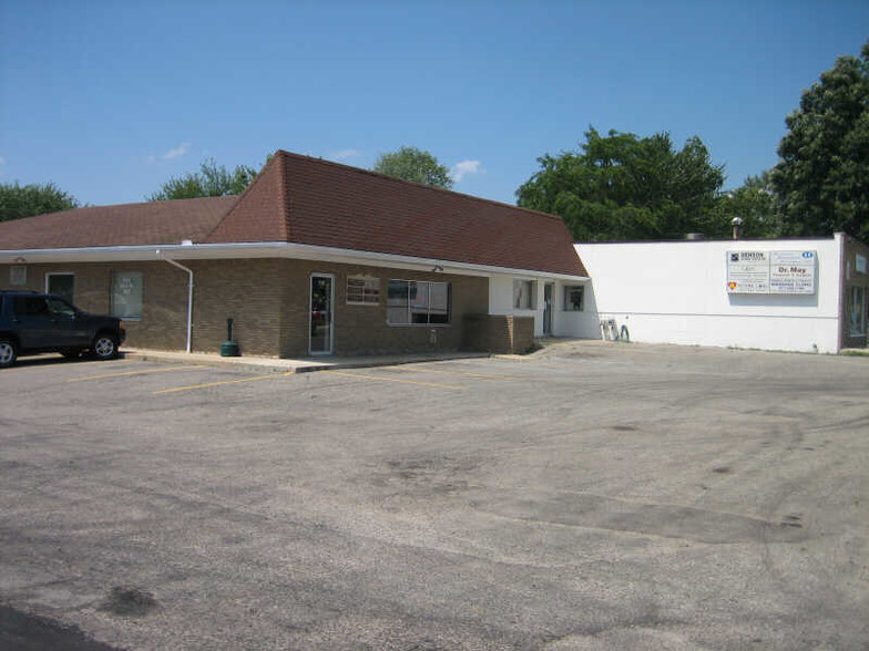 732-736 S Michigan Ave, Howell, MI for sale - Building Photo - Image 3 of 18