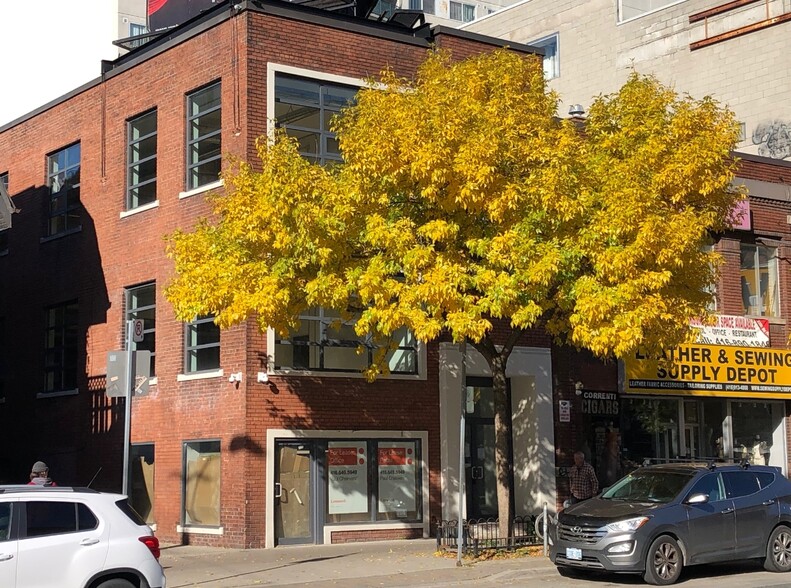 204 Spadina Ave, Toronto, ON for lease - Building Photo - Image 3 of 3