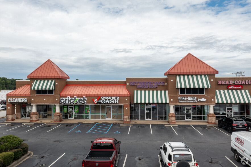 654 Fairview Rd, Simpsonville, SC for lease - Building Photo - Image 3 of 7