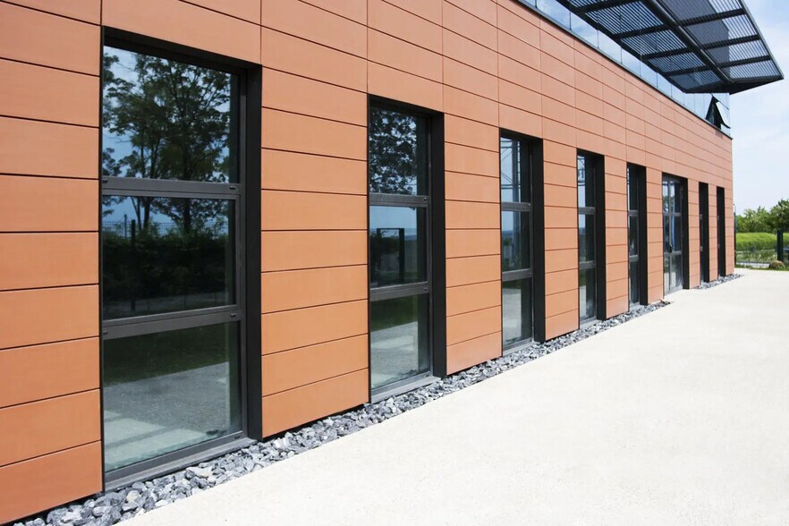 10 Esplanade Roland Garros, Reims for lease - Building Photo - Image 3 of 5