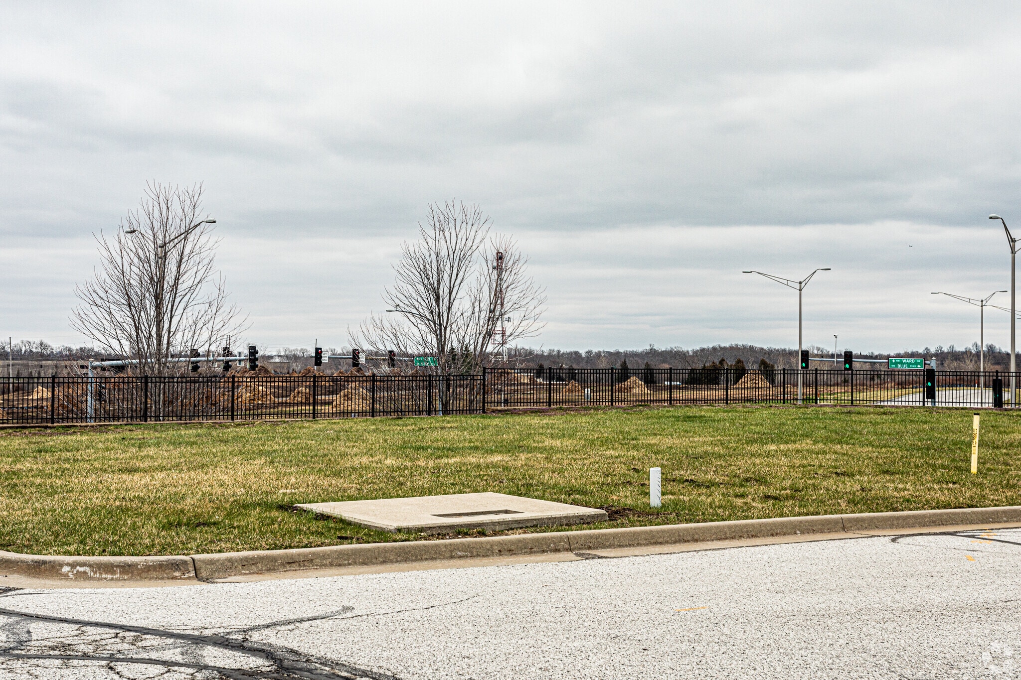 Highway 50, Lee's Summit, MO for sale Primary Photo- Image 1 of 4