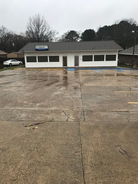 1000-1002 S Vienna St, Ruston, LA for lease - Building Photo - Image 1 of 8