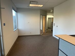 2526 Qume Dr, San Jose, CA for lease Interior Photo- Image 2 of 8