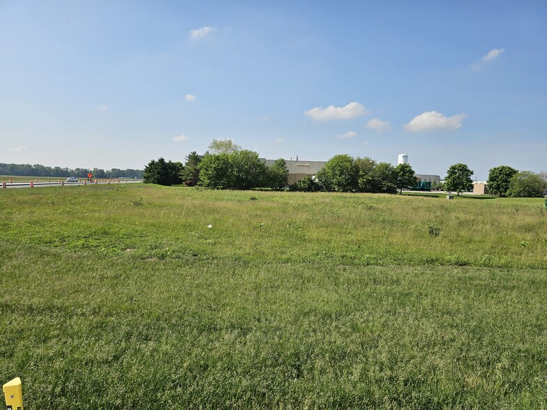 6029 400N, Greenfield, IN for sale - Primary Photo - Image 1 of 1