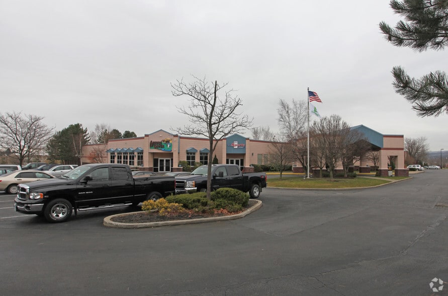 1777 Burrstone Rd, New Hartford, NY for sale - Building Photo - Image 2 of 21