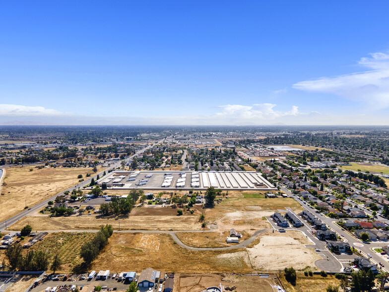 5860 W Santa Ana Ave, Fresno, CA for sale - Building Photo - Image 3 of 27