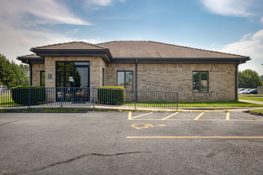 1510 W Elfindale St, Springfield, MO for sale - Building Photo - Image 1 of 1