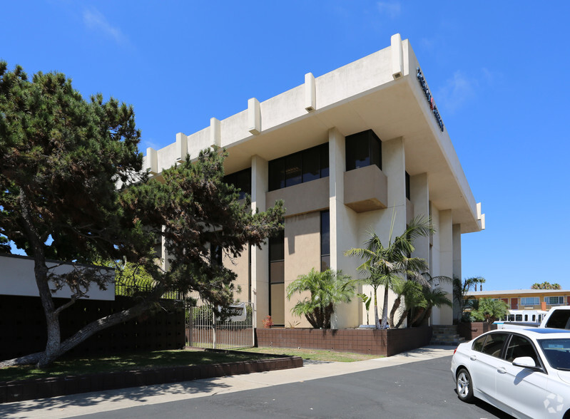 3276 Rosecrans St, San Diego, CA for sale - Primary Photo - Image 1 of 1