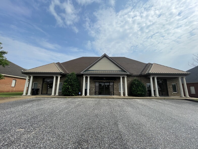 8337-8341 Crossland Loop, Montgomery, AL for sale - Building Photo - Image 1 of 1