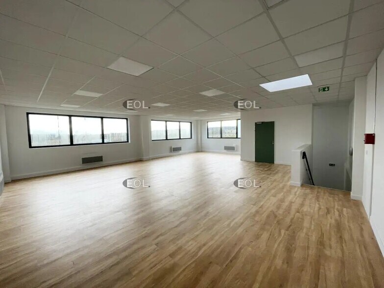 Flex in Marignane for sale - Interior Photo - Image 3 of 9