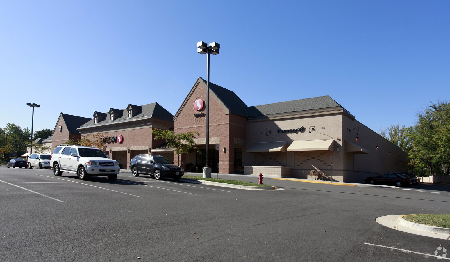 1688 Anderson Rd, McLean, VA 22102