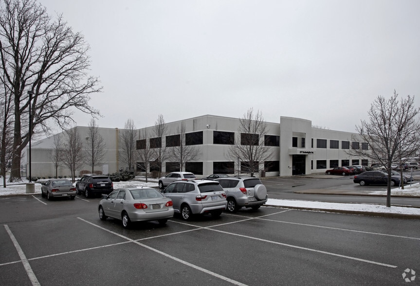 600 Tesma Way, Vaughan, ON for sale - Primary Photo - Image 1 of 1