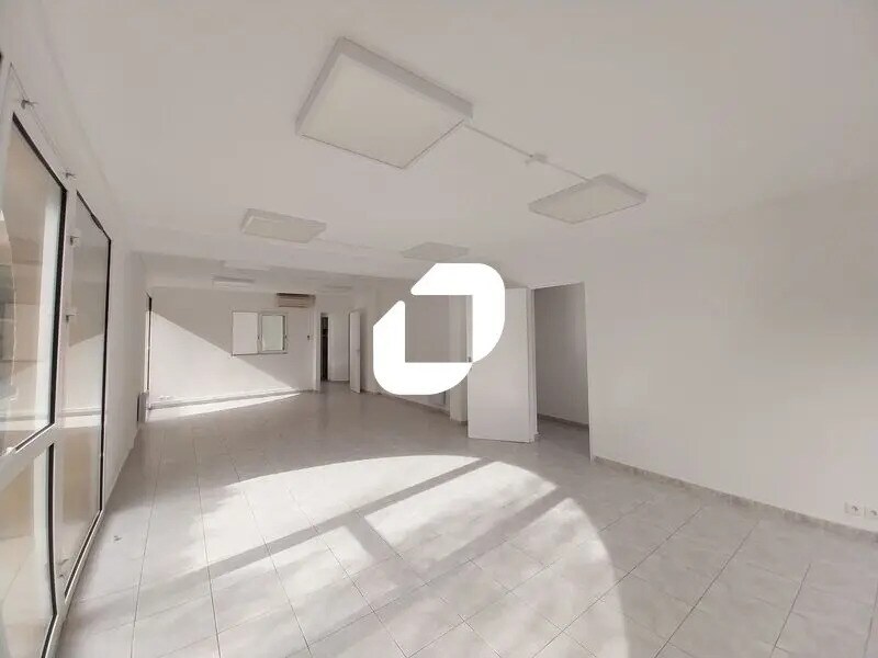 Office in Béziers for sale Interior Photo- Image 1 of 11