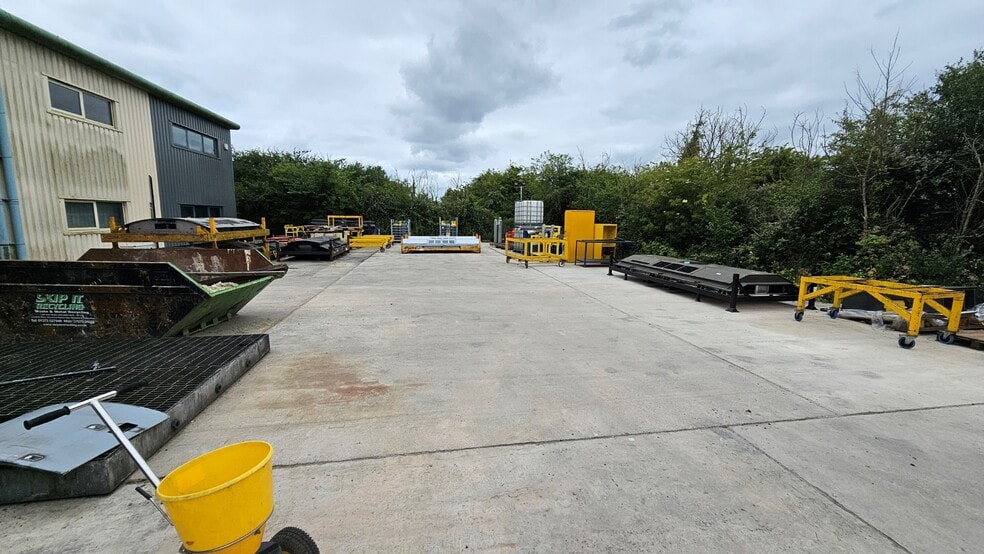 Commerce Way, Melksham for lease - Building Photo - Image 3 of 7