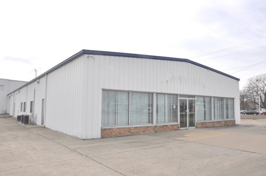 1515 E Pershing Rd, Decatur, IL for sale - Building Photo - Image 1 of 1