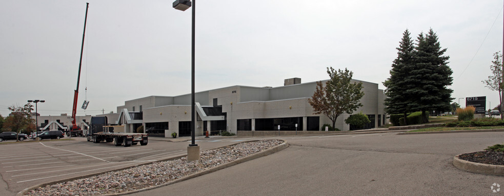 6715 Millcreek Dr, Mississauga, ON for sale - Building Photo - Image 2 of 8