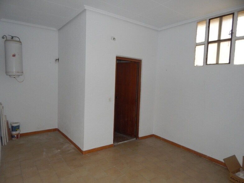 Office in Ontinyent for lease - Building Photo - Image 2 of 8