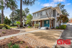 5-unit blocks from Old Pasadena, 2 new ADUs - Triplex Property