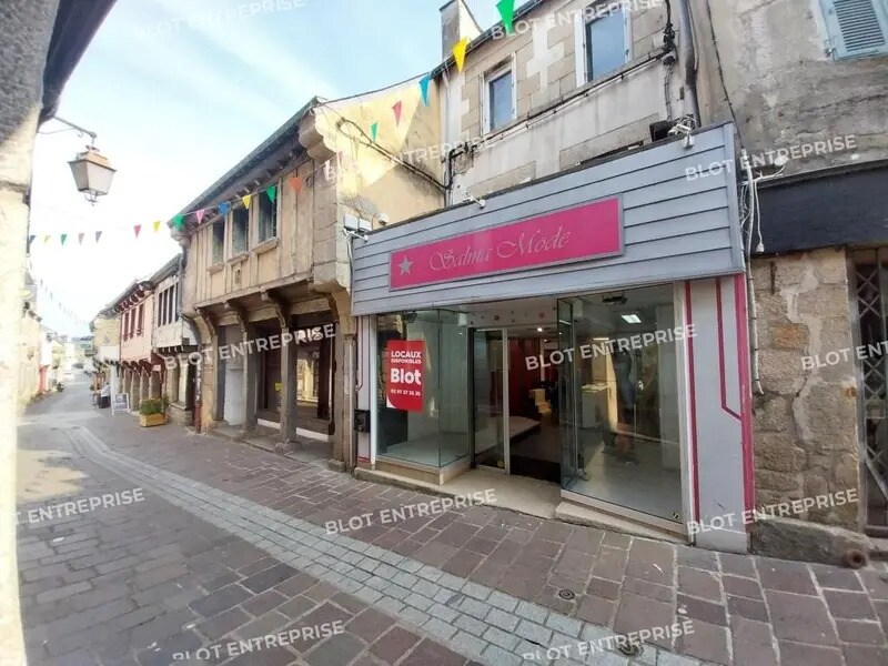 Retail in Pontivy for sale Building Photo- Image 1 of 12