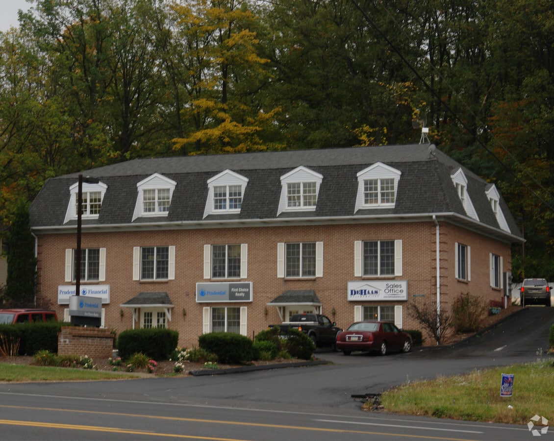2214 N Atherton St, State College, PA 16803