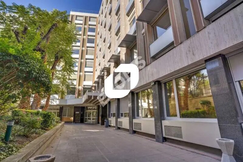 Flex in Paris for lease - Building Photo - Image 3 of 23