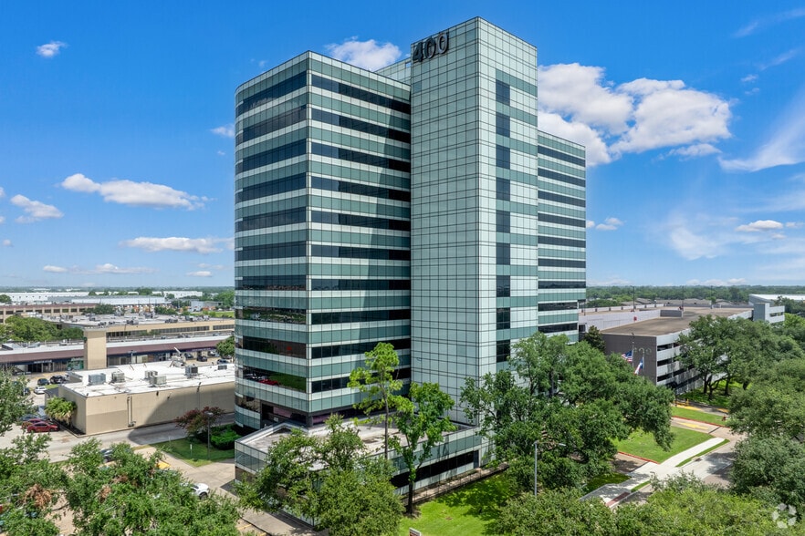 400 N Sam Houston Pky E, Houston, TX for lease - Building Photo - Image 1 of 26
