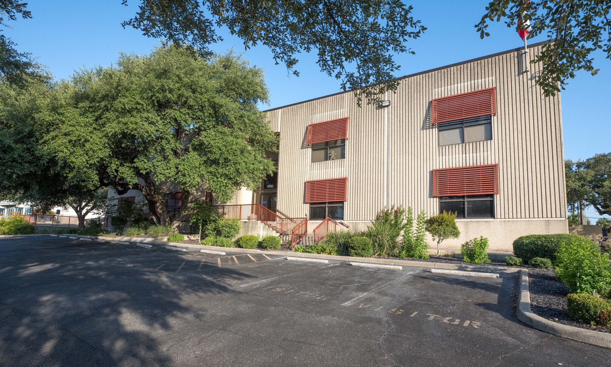 9501 Console Dr, San Antonio, TX 78229 Console Building