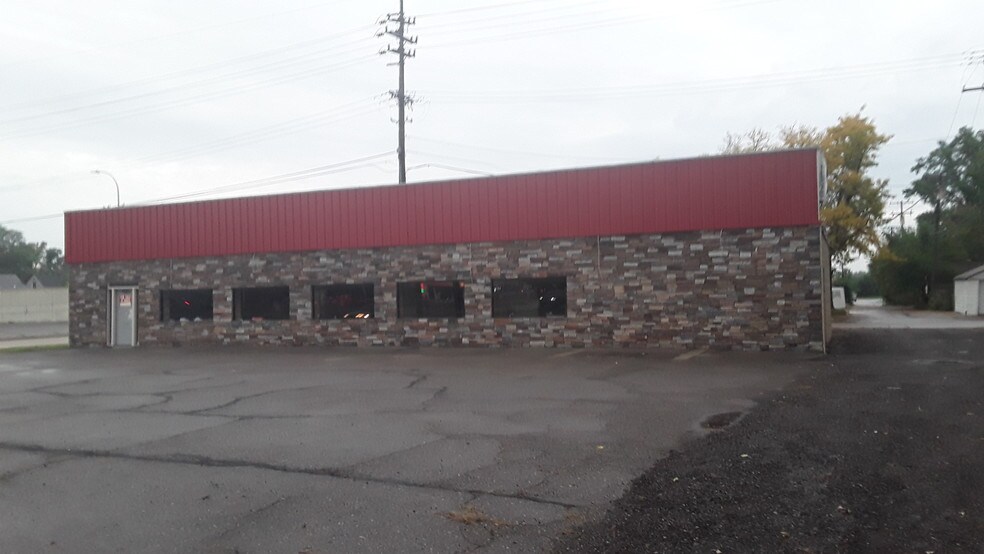 12966 Telegraph Rd, Redford, MI 48239